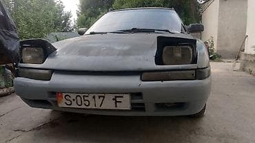 авто талас: Mazda 323: 1989 г., 1.6 л, Кол менен иштөөчү, Бензин, Хетчбек — 5