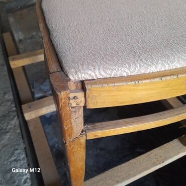 советская кровать: Продам деревянную лестницу и Советский стулсостояниена фотографии — 4