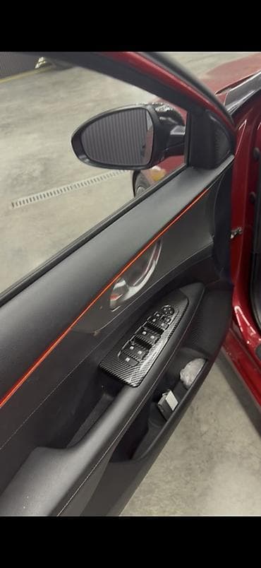 Аксессуары и тюнинг: Комплект Kia, 2019 г., цвет - Красный, Б/у — 10