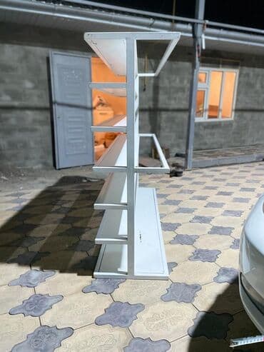 оборудование для бутика: Продаю полку для бутика очень в хорошем состоянии — 11