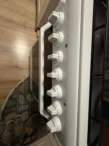 кухонные плиты бу: Кухонная плита Indesit, комбинированная - Рабочая поверхность: 3 — 7