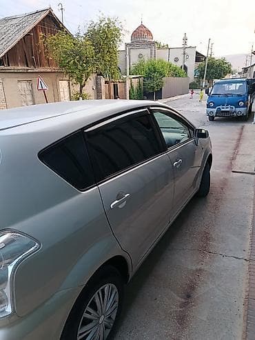 крыло е34: Toyota Corolla Verso: 2008 г., 1.8 л, Механика, Бензин, Минивэн — 3