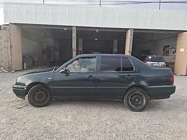Volkswagen: Volkswagen Vento: 1996 г., 1.8 л, Механика, Бензин, Седан — 2