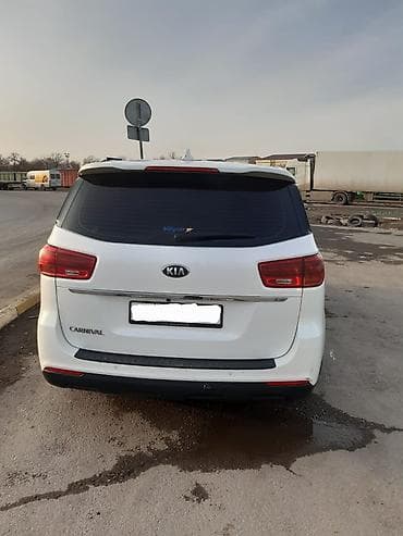 пинин ио: Kia Carnival: 2018 г., 2.2 л, Автомат, Дизель, Универсал — 8