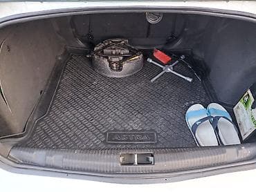 h: Opel Astra: 2011 г., 1.8 л, Автомат, Газ, Седан — 10