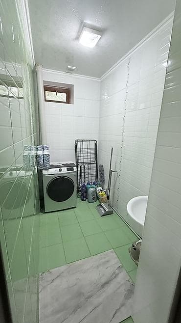 юг: 🏡 Продаю частный 2х этажный дом! 📌 г. Бишкек, ул. Улан Эгизбаев, 29 📍 — 10