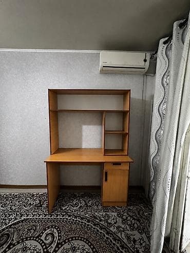 Парта с поками Просторная столешница удобна для ноутбука/ПК, учебы и