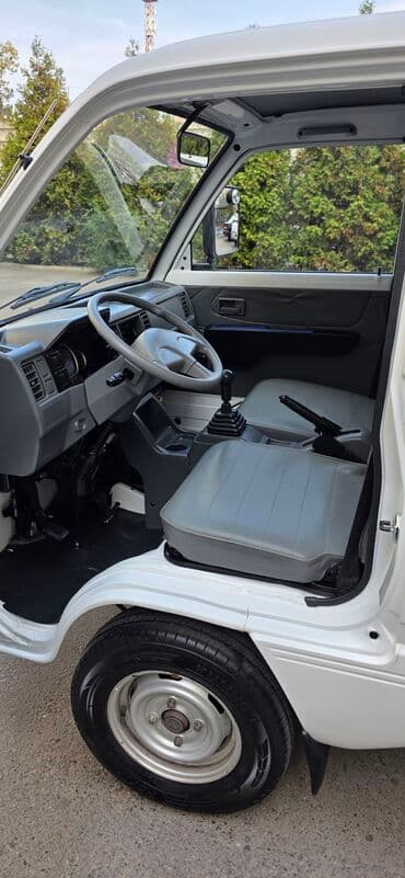 продаю связи с переездом: Chevrolet : 2019 г., 0.8 л, Механика, Газ, Фургон — 9