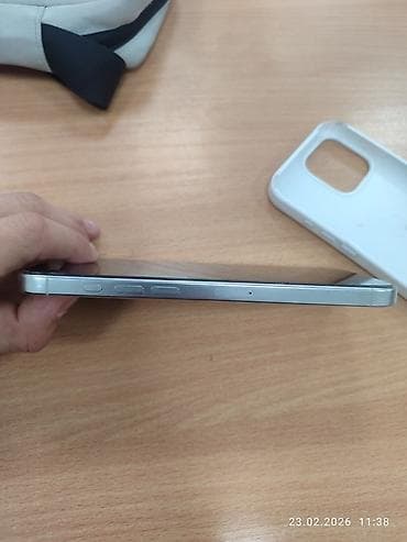 m tech: IPhone 16 Pro Max, 256 ГБ, White Titanium, Чехол — 3