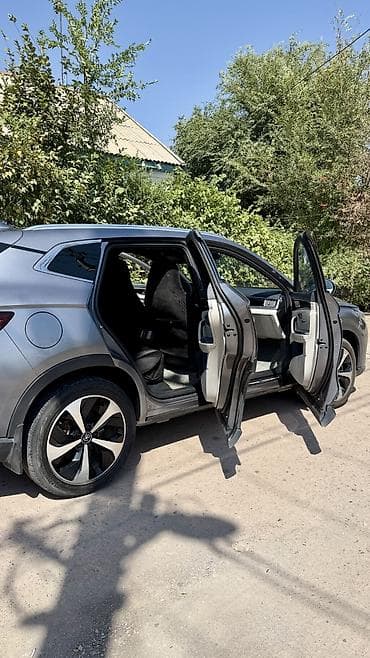 geely e5: BYD Song Plus: 2021 г., 1.5 л, Гибрид, Кроссовер — 8