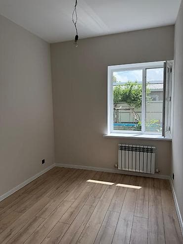 Үйлөр: 🏡 ПРОДАЁТСЯ ДОМ 📍 с. Аламедин (недалеко от рынка Аламедин) 100 м² | — 4