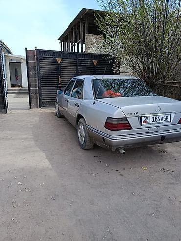 audi тт: Mercedes-Benz W124: 1994 г., 2 л, Кол менен иштөөчү, Бензин, Седан — 1