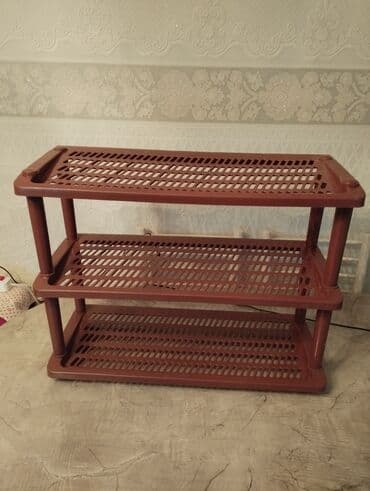 Угловой диван "Лина" б/у, стенка новая, полка для обуви новая