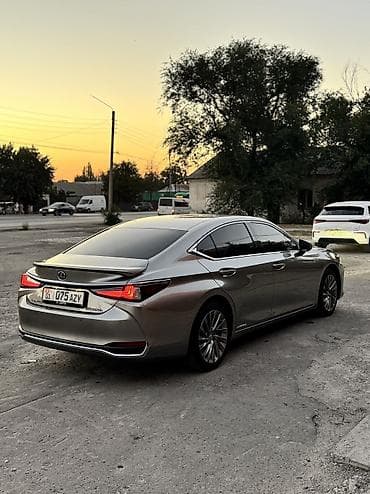 Продажа авто: Lexus ES: 2021 г., 2.5 л, Вариатор, Гибрид, Седан — 6