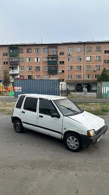 Продажа авто: Компактный городской хэтчбек 5 дверей, белый цвет. Особенности и — 1