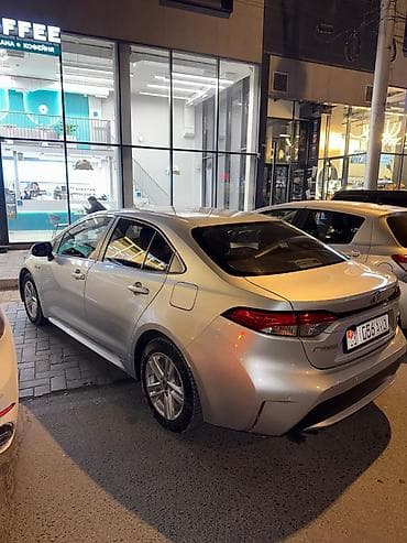 levin: Toyota Levin: 2020 г., 1.8 л, Гибрид, Седан — 3