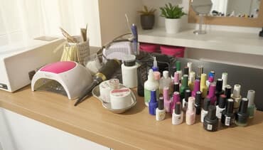 Маникюрный инструменттер сатылат 2-3 ай эле колдонулган, сухожар