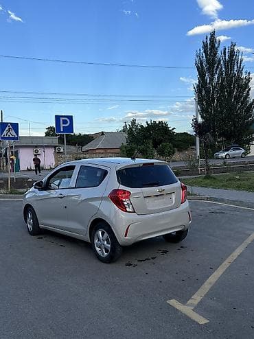 Chevrolet Spark: 2020 г., 1 л, Вариатор, Бензин, Хэтчбэк — 4