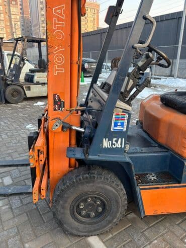 шины на трактор т 40 бу: Погрузчик, Toyota, Колесный, Вилочный — 5