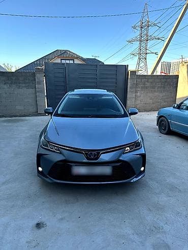 Унаа сатуу: Toyota Corolla: 2021 г., 1.8 л, Автомат, Гибрид, Седан — 1