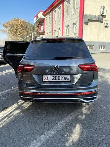 mazda 2000: Volkswagen Tiguan: 2022 г., Кроссовер — 5