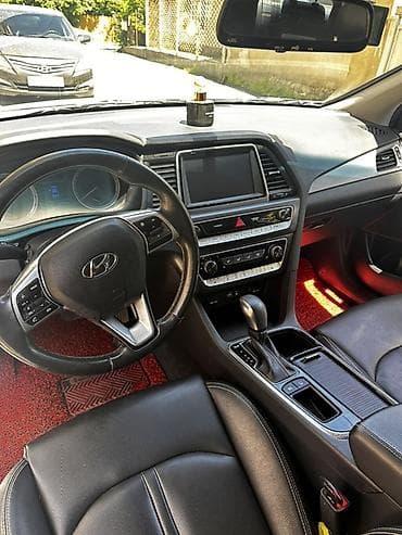 Продажа авто: Hyundai Sonata: 2018 г., 2 л, Автомат, Газ, Седан — 7