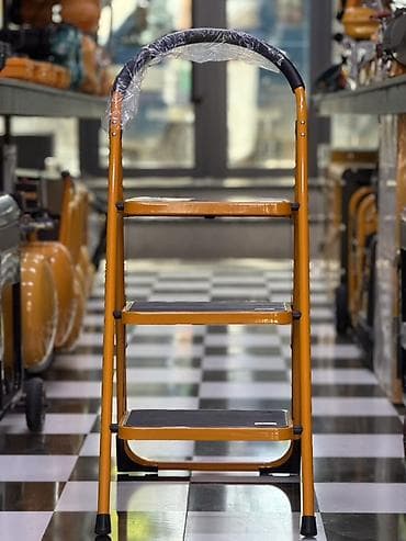 Складная стремянка-лестница, Материал: Металл, Новый, Для дома, Высота: До 2 м at lalafo.kg Складная стремянка-лестница, Материал: Металл, Новый, Для дома, Высота: До 2 м