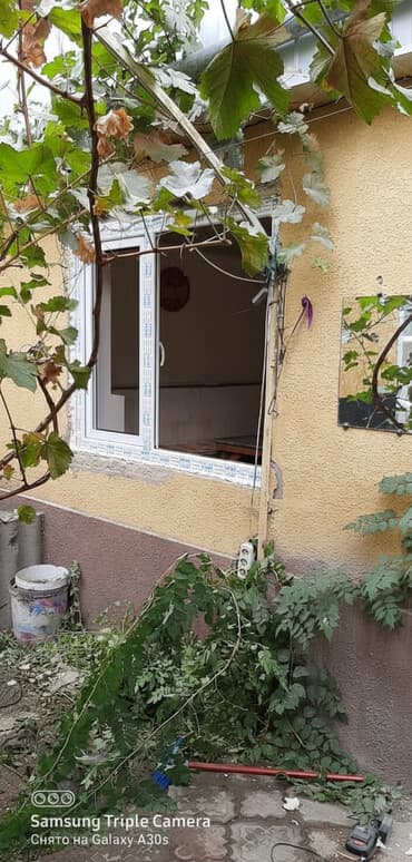 вскрытие межкомнатных дверей: Белое пластиковое окно ПВХ с двойным остеклением, предназначенное для — 1