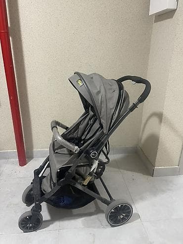 дуги на коляску: Прогулочная коляска c капюшоном и накидкой на ножки. - Удобная для — 3