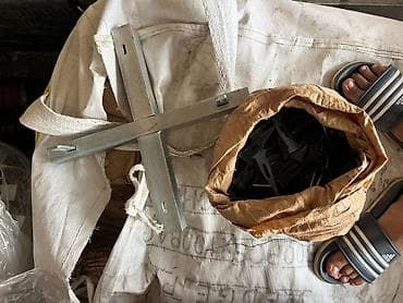 пенаблок формы: Металлический фиксаж/язычок для подвесных потолков типа «Армстронг» — 4