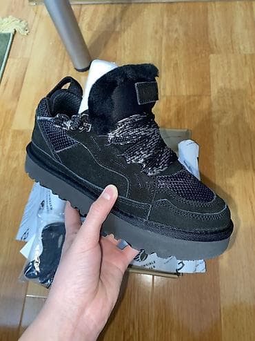 обувь лолита: Угги, 36, UGG, Новый, цвет - Черный, Самовывоз, Платная доставка — 2