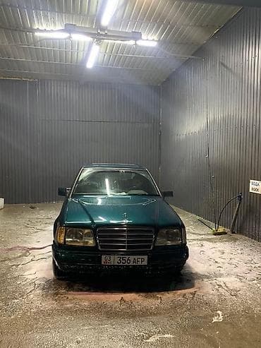 Mercedes-Benz W124: 1995 г., 2.2 л, Механика, Бензин, Седан — 4