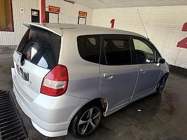 транс: Honda Fit: 2002 г., 1.3 л, Автомат, Бензин, Хэтчбэк — 5