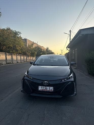 приус 2023: Toyota Prius: 2020 г., Гибрид, Хэтчбэк — 10