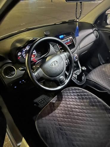 byd plus: Hyundai i10: 2011 г., 1.1 л, Механика, Бензин, Хэтчбэк — 3