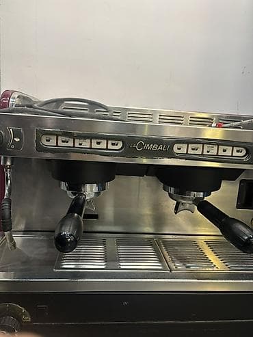 встроенная кофемашина: Кофеварка, кофемашина — 7