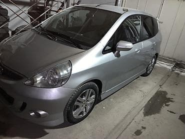 Honda Jazz: 2007 г., 1.4 л, Механика, Бензин