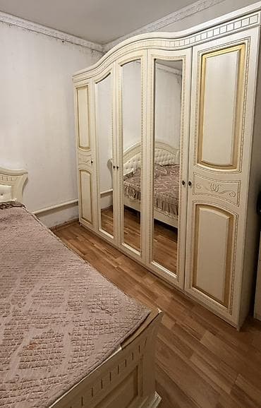 Мебель: Продаю спальный гарнитур в классическом стиле, цвет айвори с — 2