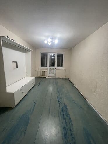 квартира без ремонта купить: 2 комнаты, 42 м², 104 серия, 3 этаж, Старый ремонт — 4