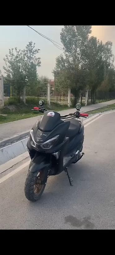 мотор на мопед: Скутер/максискутер, черный матовый, с богатым световым оснащением и — 3