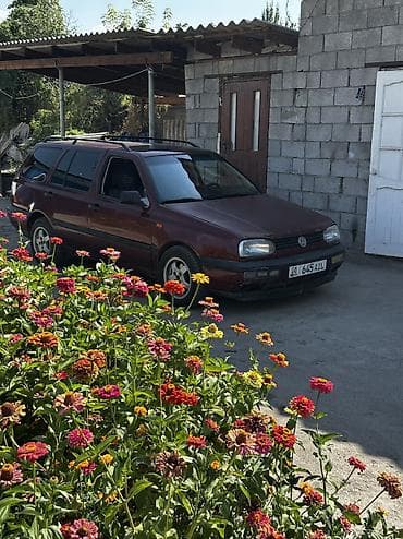 Volkswagen Golf Variant: 1994 г., 1.8 л, Механика, Бензин, Универсал at lalafo.kg Volkswagen Golf Variant: 1994 г., 1.8 л, Механика, Бензин, Универсал