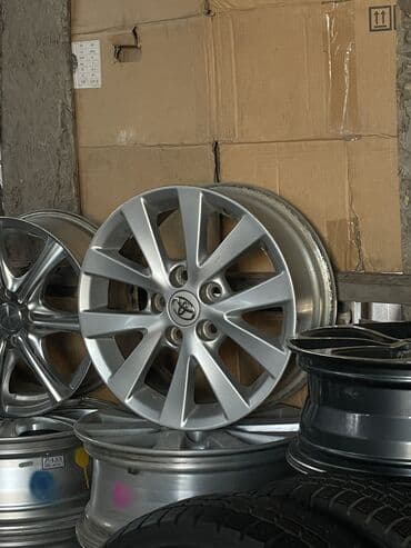 купить диски на ауди: Литые Диски R 16 Toyota, Комплект, отверстий - 5, Б/у — 1