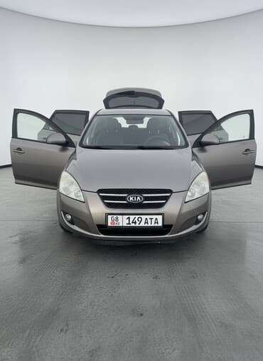 меняю дом на машину: Kia Ceed: 2009 г., 1.6 л, Автомат, Газ, Хэтчбэк — 1