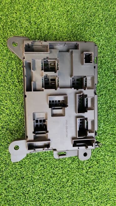 блок предохранителей: Блок предохранитель е70 6 931 —687 В отличном состоянии, очень — 4