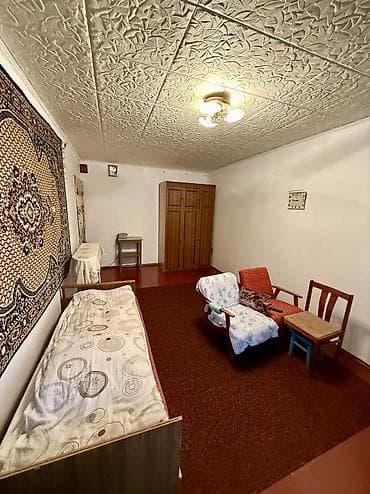 продаю дом ала тоо 1: 1 комната, 32 м², 104 серия, 1 этаж, Старый ремонт — 3