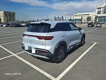 один владелиц: BYD Yuan Up: 2024 г., Робот, Электромобиль, Кроссовер — 3