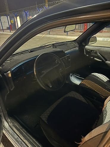 r13 4100: Volkswagen Passat Variant: 1989 г., 1.8 л, Ручные, Бензин, Универсал — 5
