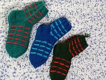 одежда на прокат: Вязаные шерстяные носки ручной работы. Описание: - Плотная ручная — 6