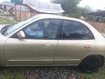 kia 2017: Daewoo Nubira: 2001 г., Седан — 4