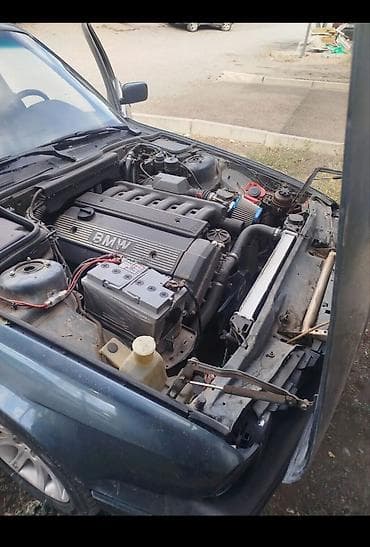 lada priora: BMW 5 series: 1990 г., Бензин, Седан — 2